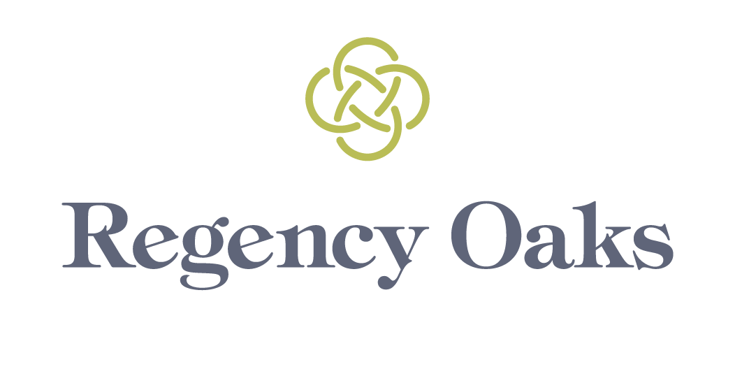 Regency Oaks Logo